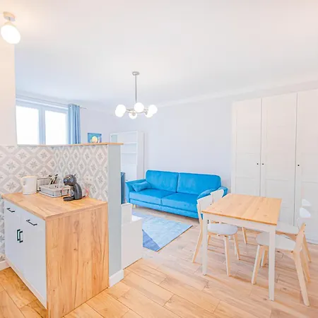 Lägenhet Cozy 1-bedroom Flat Next To The Center